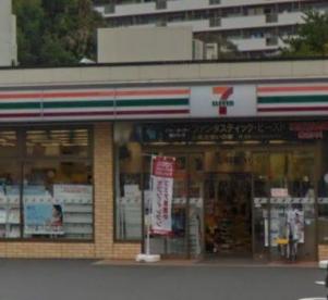 コンビニ　セブンイレブン 江東北砂5丁目店（コンビニ）まで70m