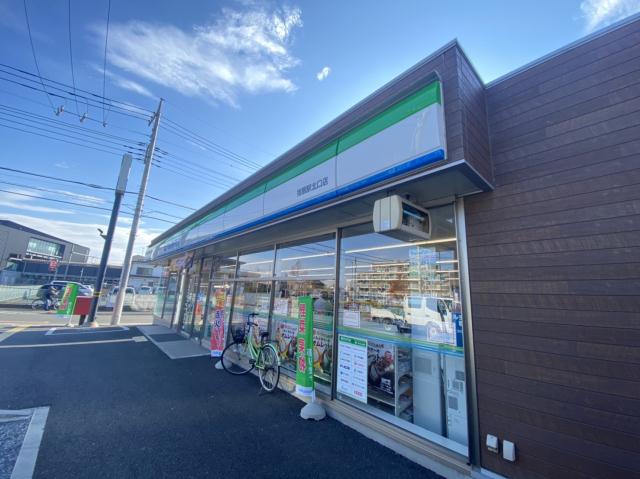 コンビニ　ファミリーマート指扇駅北口店（コンビニ）まで166m
