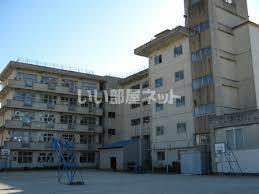 小学校　松戸市立六実第二小学校（小学校）まで616m