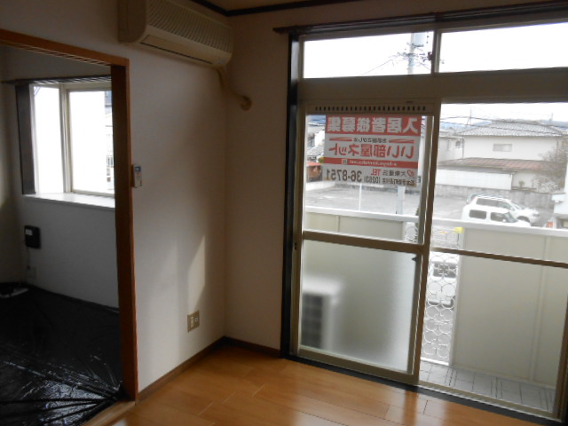 その他　エアコン１台（洋室内）完備