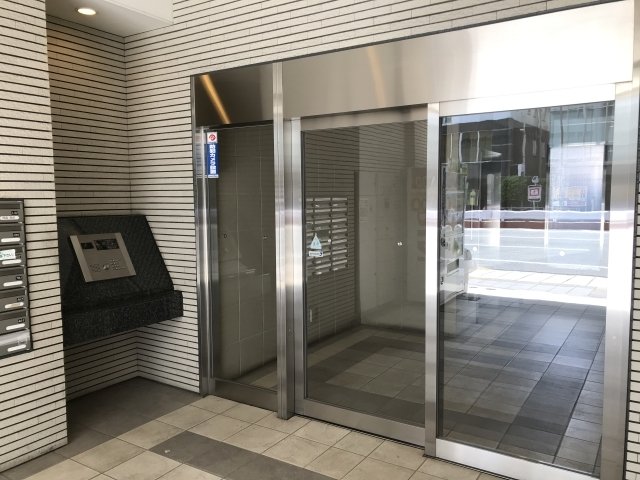 エントランス　建物の内部です