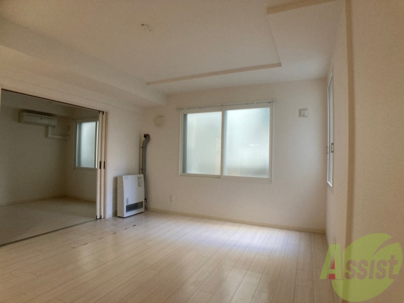 居室・リビング　広くてキレイなお部屋が広がっていて、充実した生活が送れそう。