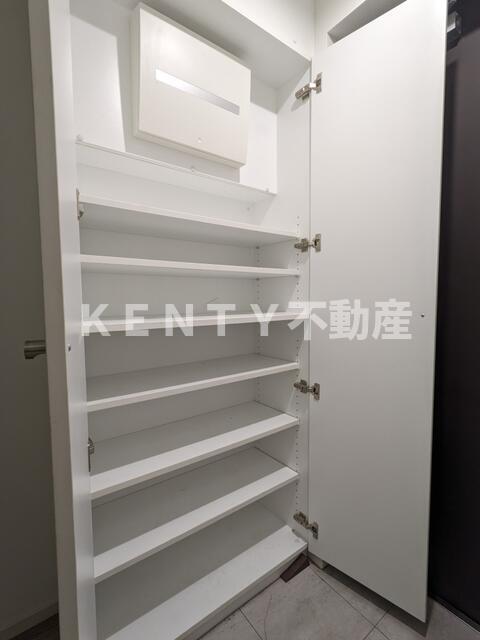 玄関　明るい玄関です
