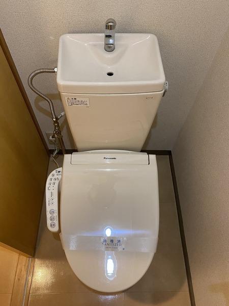 トイレ　同タイプ参考写真
