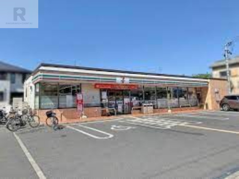 コンビニ　セブンイレブン枚方楠葉朝日3丁目店（コンビニ）まで578m