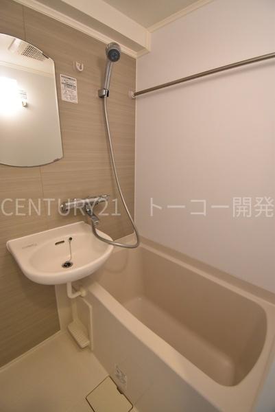 バス・シャワールーム　別部屋の参考写真です。現況有姿