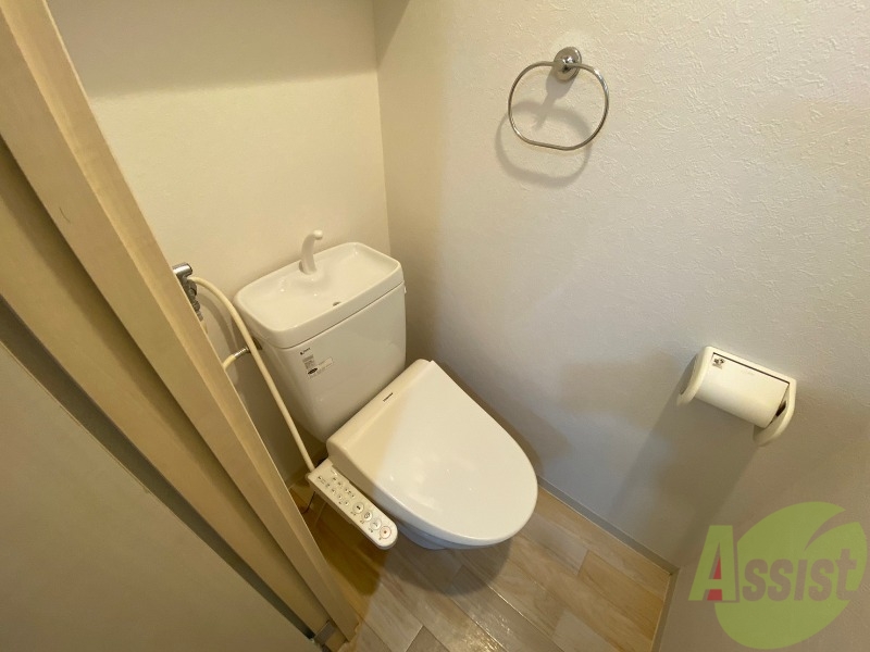 トイレ　トイレです。ウォシュレット付を探している方、おすすめです。