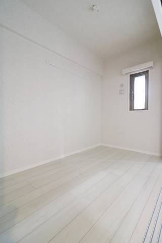 その他部屋・スペース　ベッドを置いても余裕がありそうです