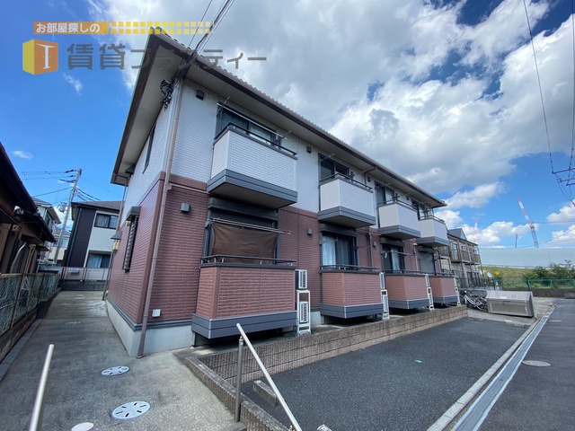 建物外観　閑静な住宅街。。ゆったりした空気ですよ。