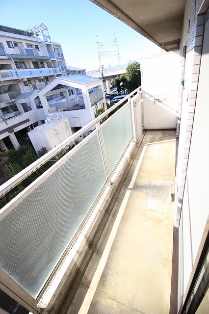 バルコニー　同間取りのお部屋の写真です