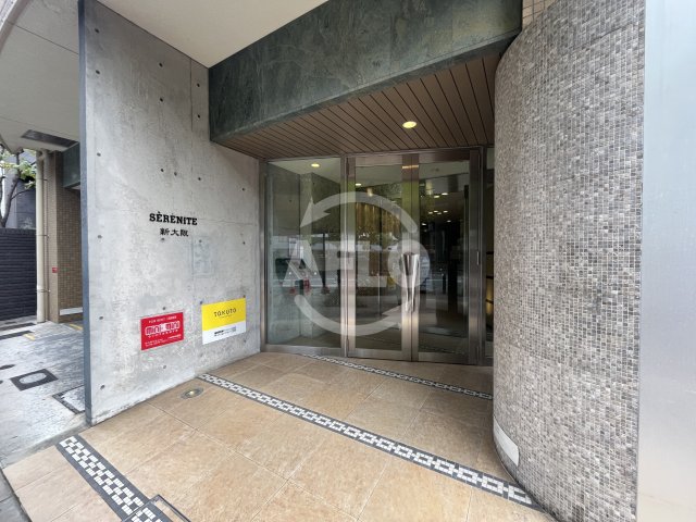 エントランス　SERENiTE新大阪　エントランス