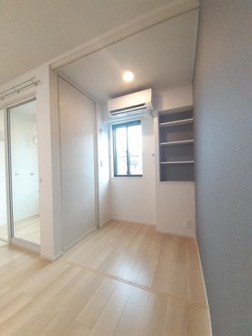その他部屋・スペース　明るい色調の室内です