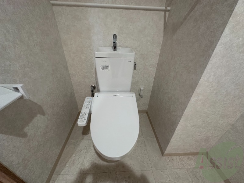 トイレ　洗浄機能付きのトイレとなっておりましたよ。