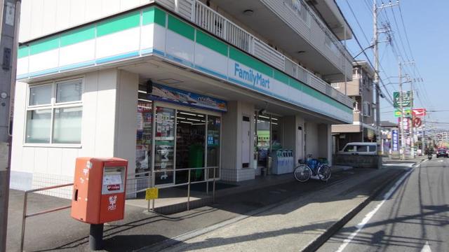 コンビニ　ファミリーマート厚木下荻野店（コンビニ）まで443m