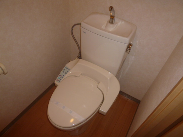 トイレ　シャワー付きトイレ
