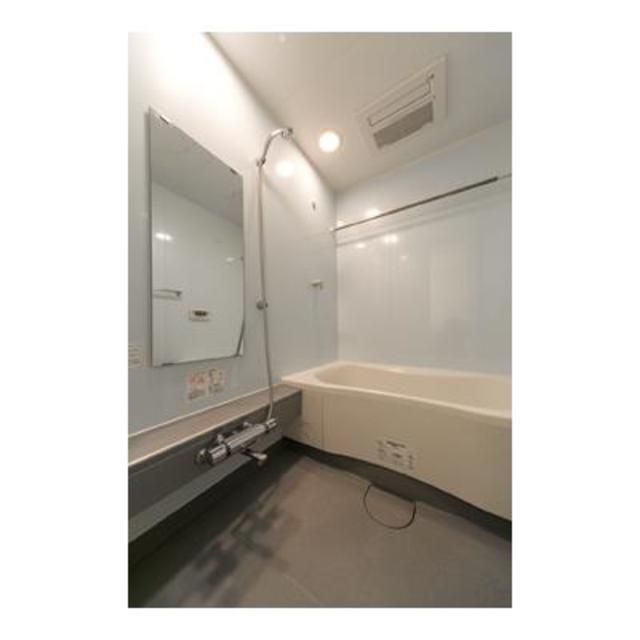 バス・シャワールーム　写真は同タイプ住居です。