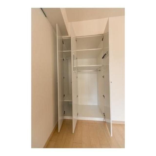 収納　写真は同タイプ住居です。