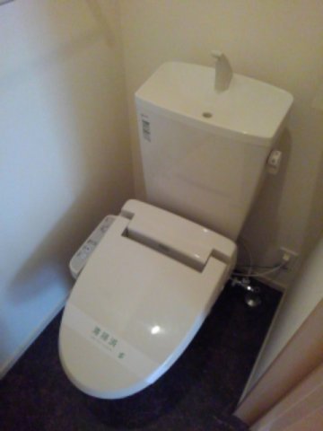 トイレ　ゆったりとした空間のトイレです