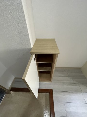 収納　同マンション反転タイプの間取り写真