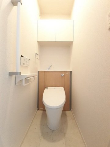 トイレ　落ち着いたトイレです