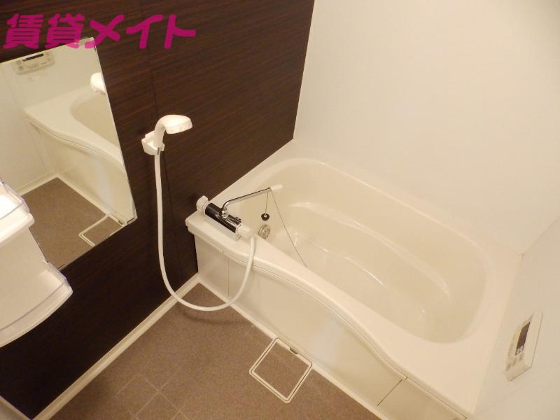 バス・シャワールーム　同型参考写真です