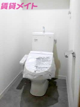 トイレ　同型参考写真です