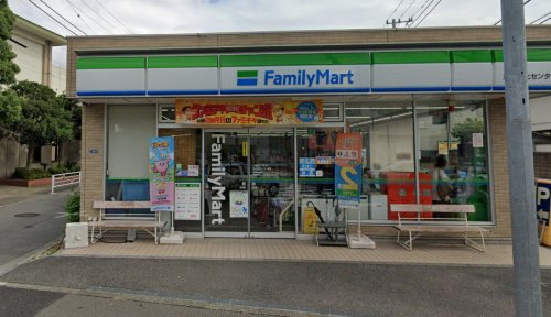 コンビニ　ファミリーマート 池上文化センター前店（コンビニ）まで1004m