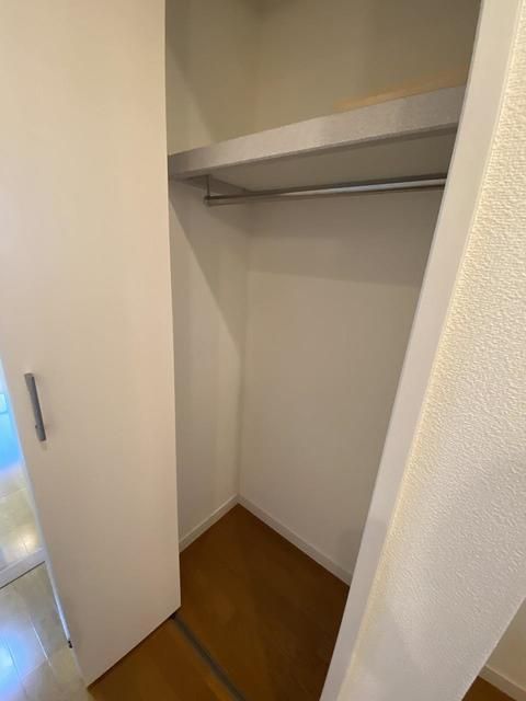 収納　パイプハンガー付き☆畳まず衣類を掛けることができます♪