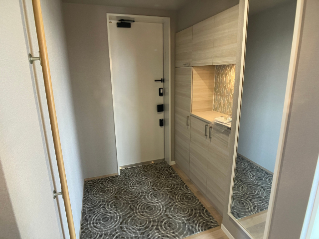 玄関　※３階のお部屋の写真を使用しております。