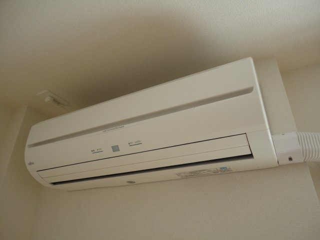 その他設備　エアコン（リビング）