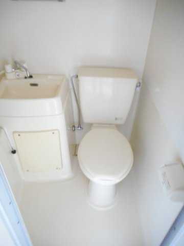 トイレ　落ち着いたトイレです