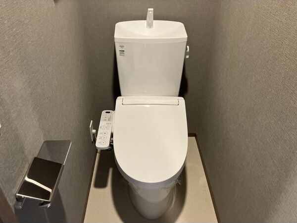 トイレ　落ち着いたトイレです