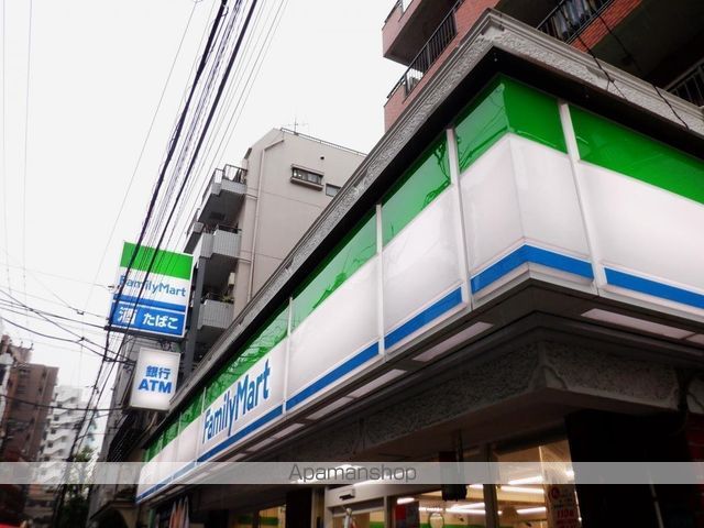 コンビニ　ファミリーマート板橋本町駅北店（コンビニ）まで356m