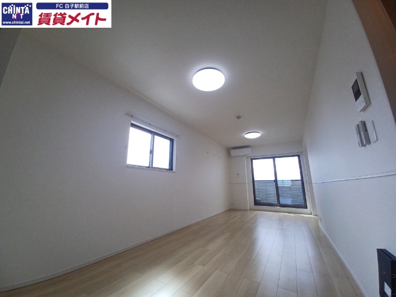 居室・リビング　同タイプ部屋写真です。