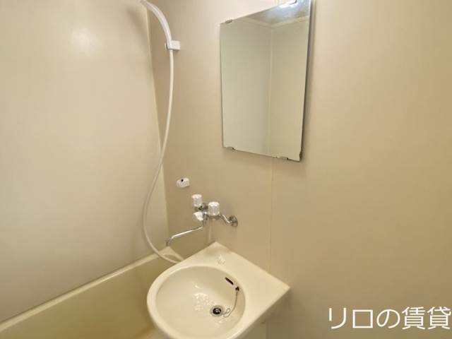 洗面設備　写真は現状を優先します。