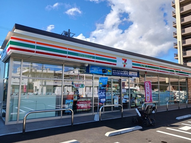 コンビニ　セブンイレブン福山松永店（コンビニ）まで550m