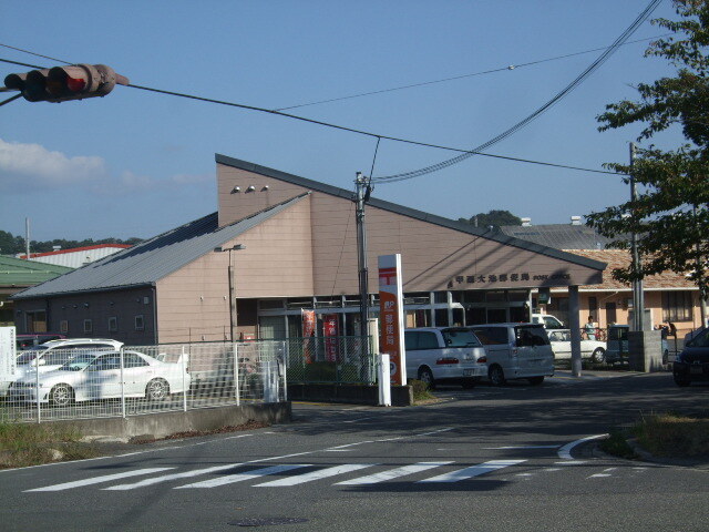 その他　郵便局（その他）まで985m