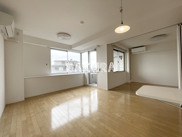 居室・リビング　開放感のあるゆったりとしたお部屋です♪