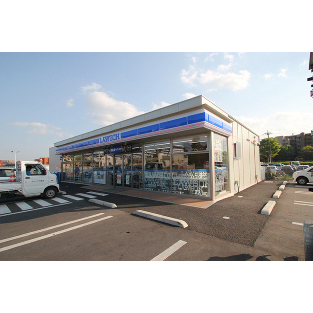 コンビニ　ローソン新つくば妻木店（コンビニ）まで296m