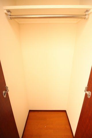 収納　（別タイプ参考写真）アクサス巣鴨ステーション　豊島区巣鴨2
