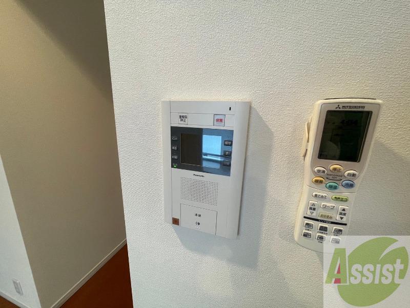 セキュリティ　ＴＶモニター付インターホンです。来客者の顔が見えるので安心！