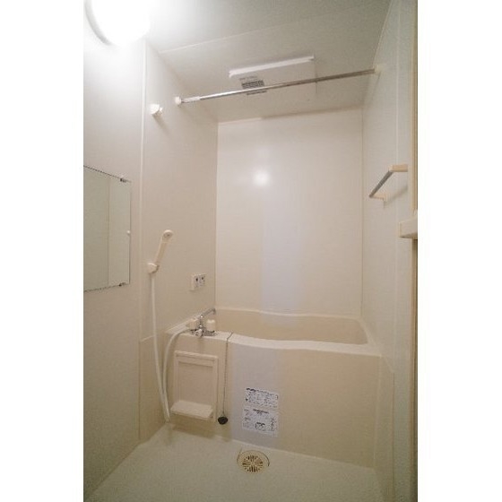 バス・シャワールーム　※同仕様、別の部屋の写真です