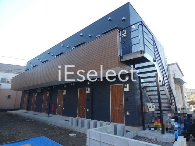 建物外観　２０２１年12月完成