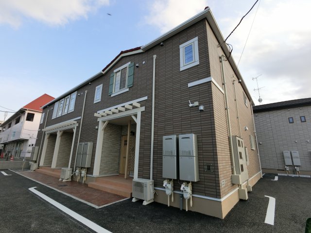ＪＲ内房線 五井駅 バス乗車時間：6分 最寄りバス停で下車 徒歩3分 築5年