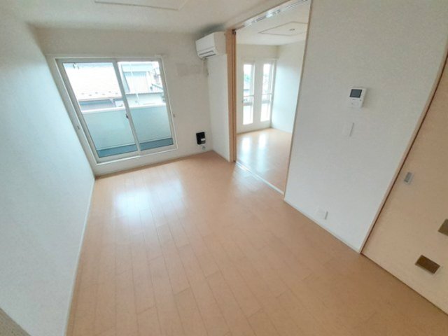 居室・リビング　ゆったりとした居間です