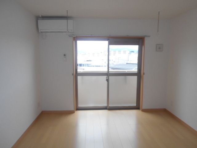 アンブル二番館の居間写真