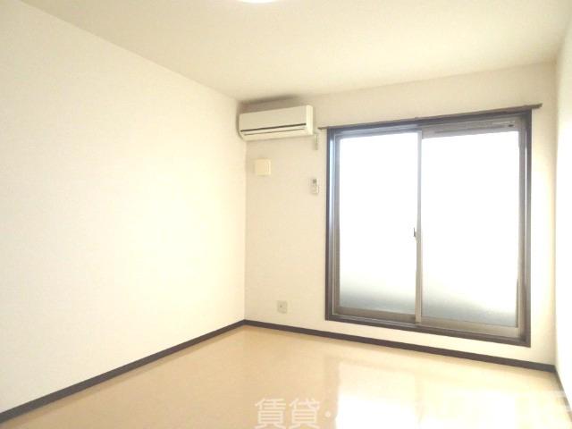 居室・リビング　明るいお部屋です♪