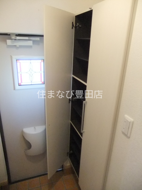 玄関　同型別部屋写真