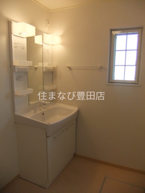 洗面設備　同型別部屋写真
