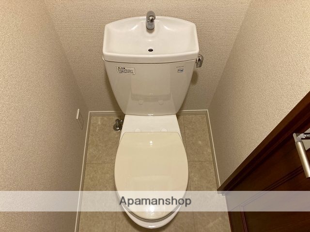 京王線 千歳烏山駅 徒歩15分 4階建 築21年のトイレ写真